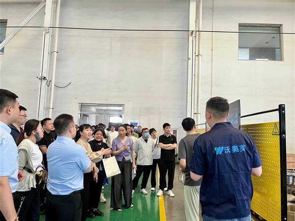 科工局攜企業(yè)高管團實地探訪我司，深入了解智慧工廠數(shù)字化生產